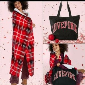 VS PINK PLAID HOLIDAY SHERPA BLANKET AND TOTE